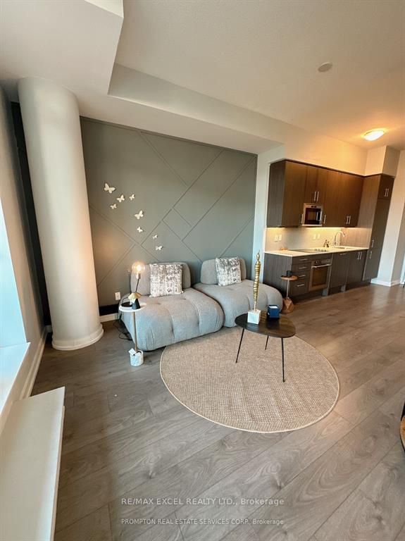 297 College Street 503