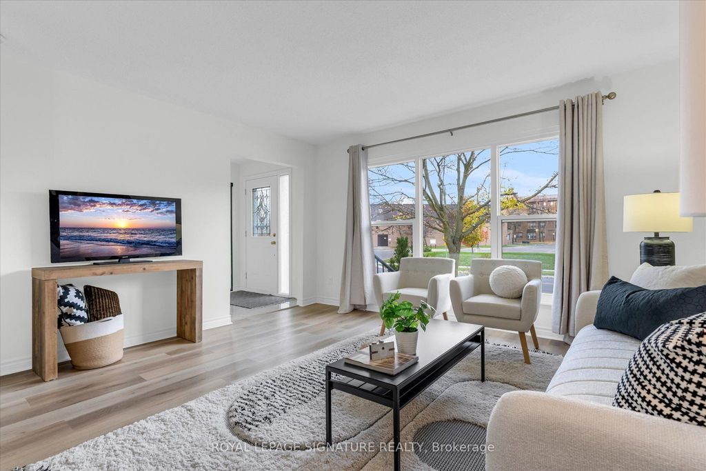 Photo of 3096 Palmer Drive, Burlington, ON L7M 1S9 (MLS # W12560032)