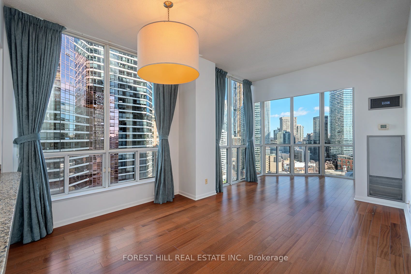 24 Wellesley Street W 2405