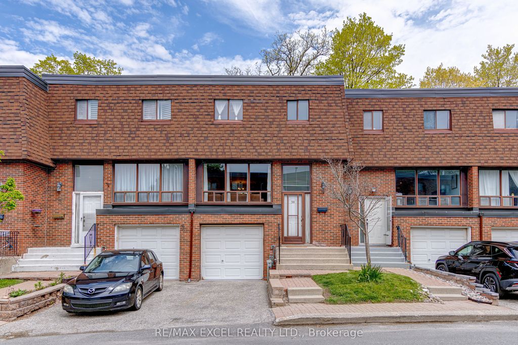 Photo of 38 Stately Way, Markham, ON L3T 3Z8 (MLS # N13141530)