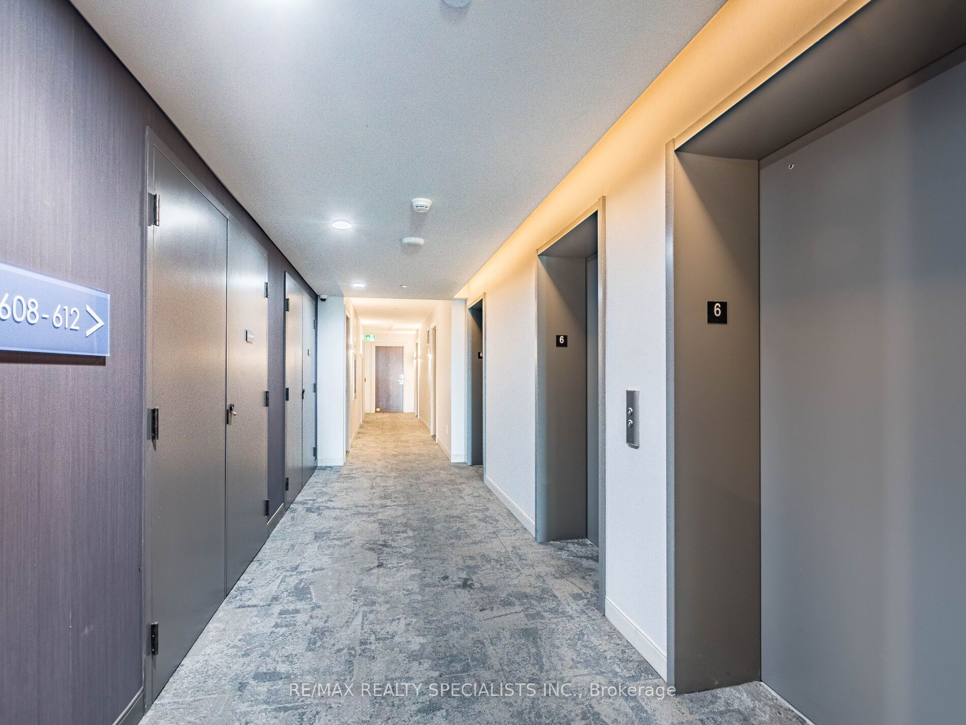 2560 Eglinton Avenue W 610