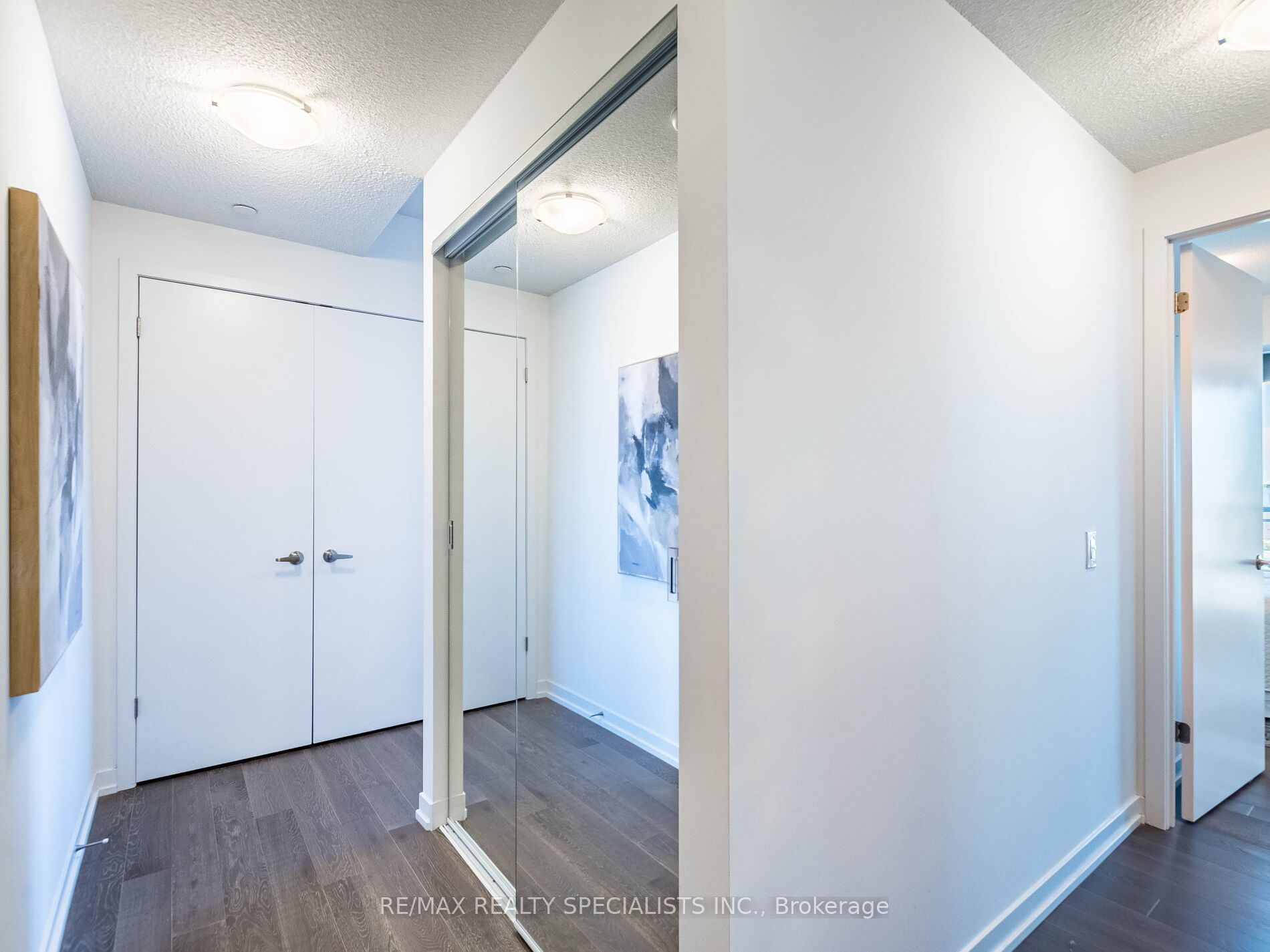 2560 Eglinton Avenue W 610