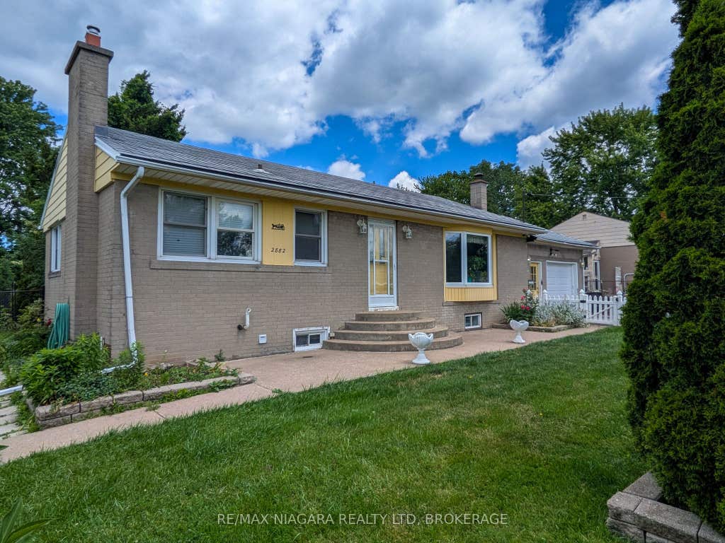 Photo of 2882 Westbrook Avenue, Fort Erie, ON L0S 1S0 (MLS # X13452714)