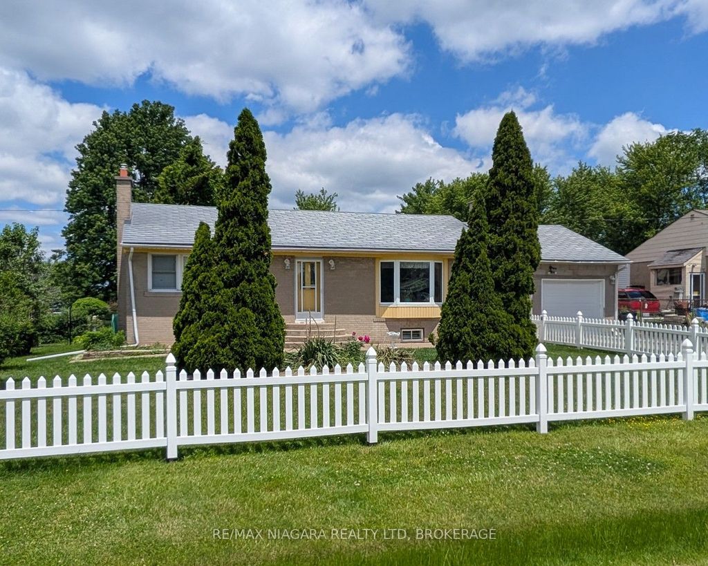 Photo of 2882 Westbrook Avenue, Fort Erie, ON L0S 1S0 (MLS # X13452714)