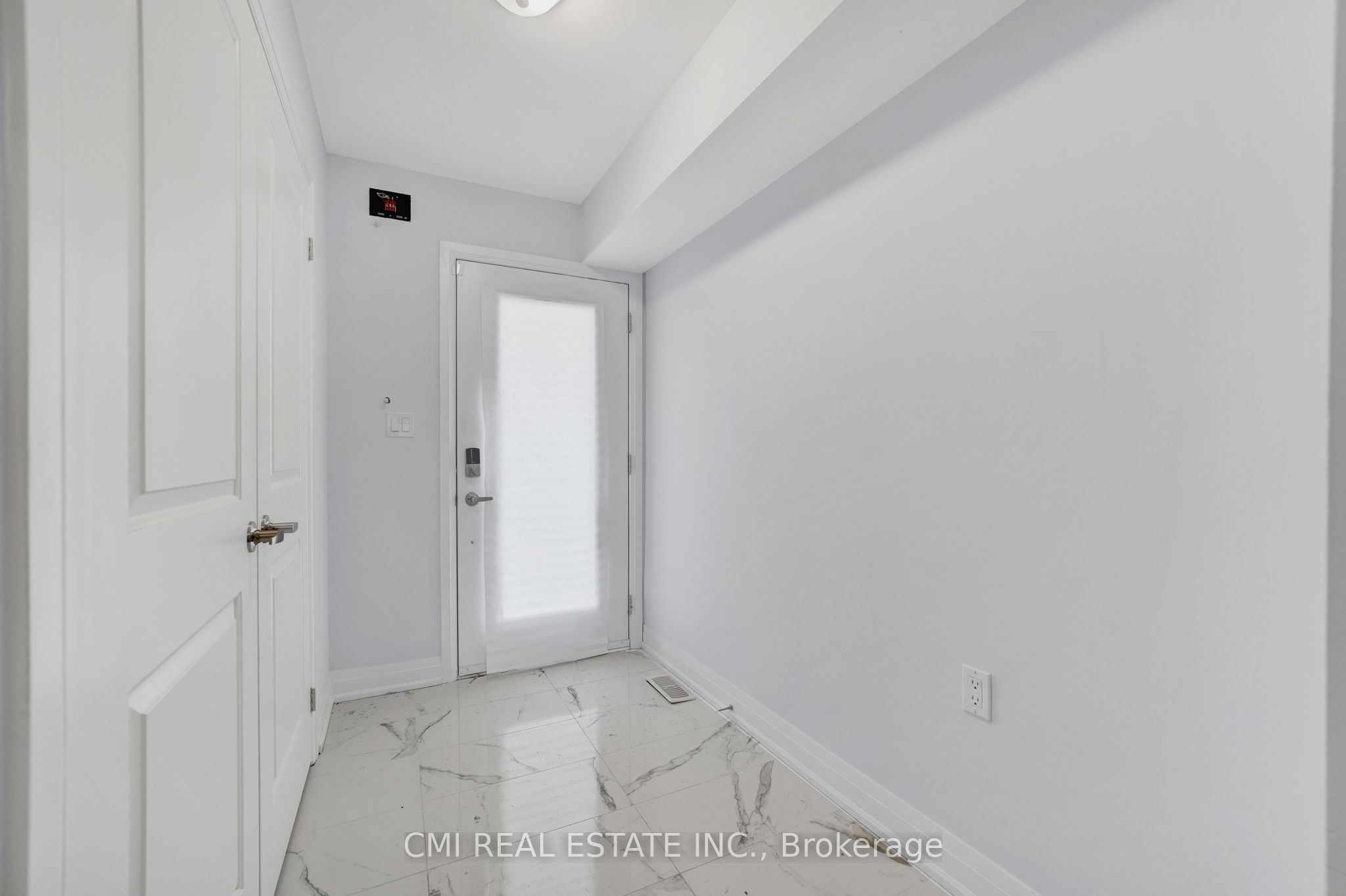 2122 Royal Gala Circle