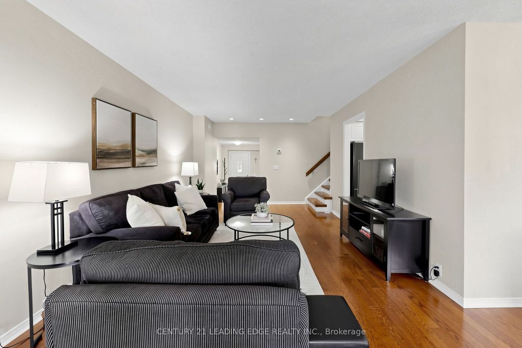 Photo of 5 Madsen Crescent, Markham, ON L3R 4P2 (MLS # N13114598)