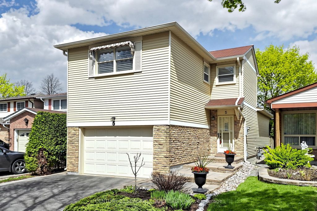 Photo of 5 Madsen Crescent, Markham, ON L3R 4P2 (MLS # N13114598)