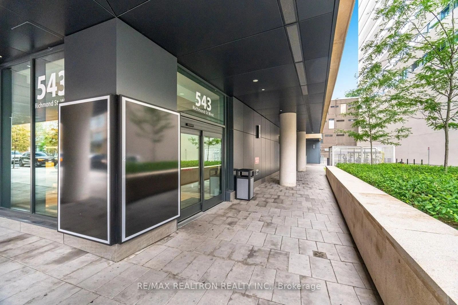 543 Richmond Street W 1427
