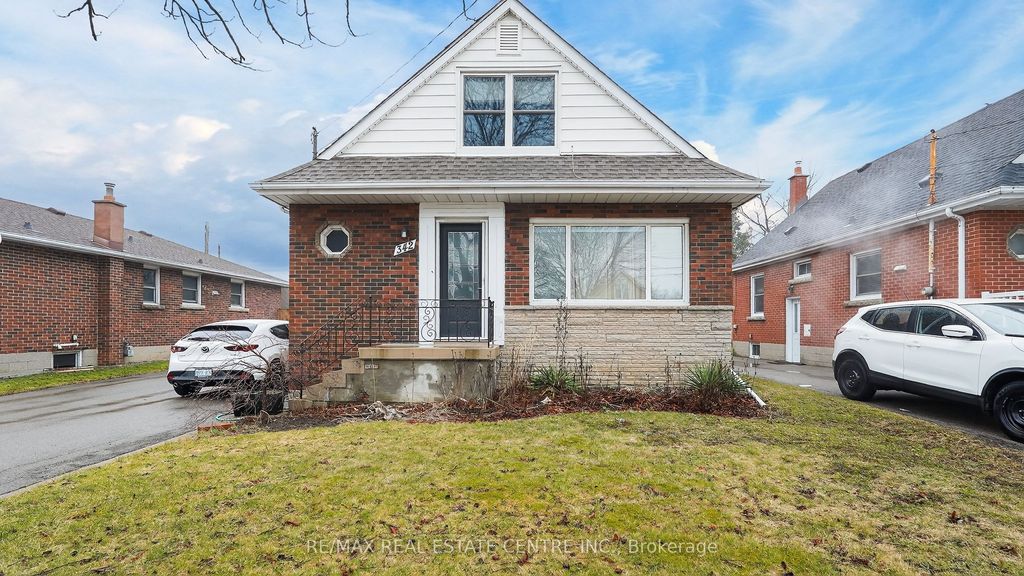 Photo of 342 East 17th Street, Hamilton, ON L9A 4M8 (MLS # X12907542)