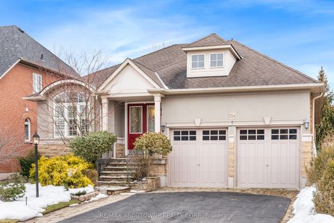 3334 Fox Run Circle Oakville ON L6L 6W4