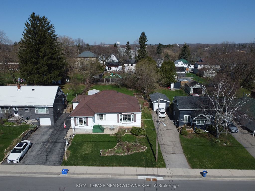 Photo of 43 Cobblehill Road, Halton Hills, ON L7J 1P1 (MLS # W12893204)