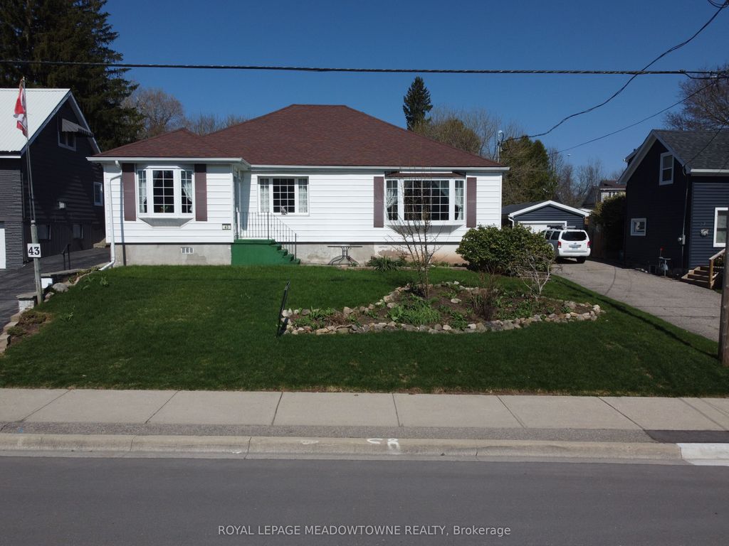 Photo of 43 Cobblehill Road, Halton Hills, ON L7J 1P1 (MLS # W12893204)