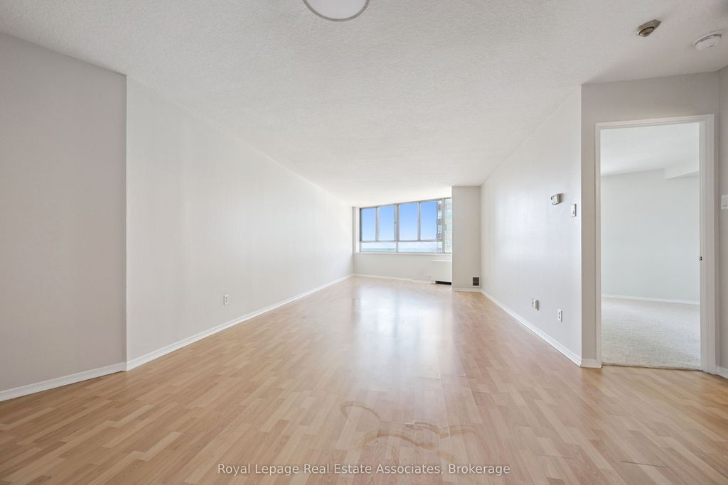 Photo of 260 Queens Quay W #1004, Toronto, ON M5J 2N3 (MLS # C12578008)