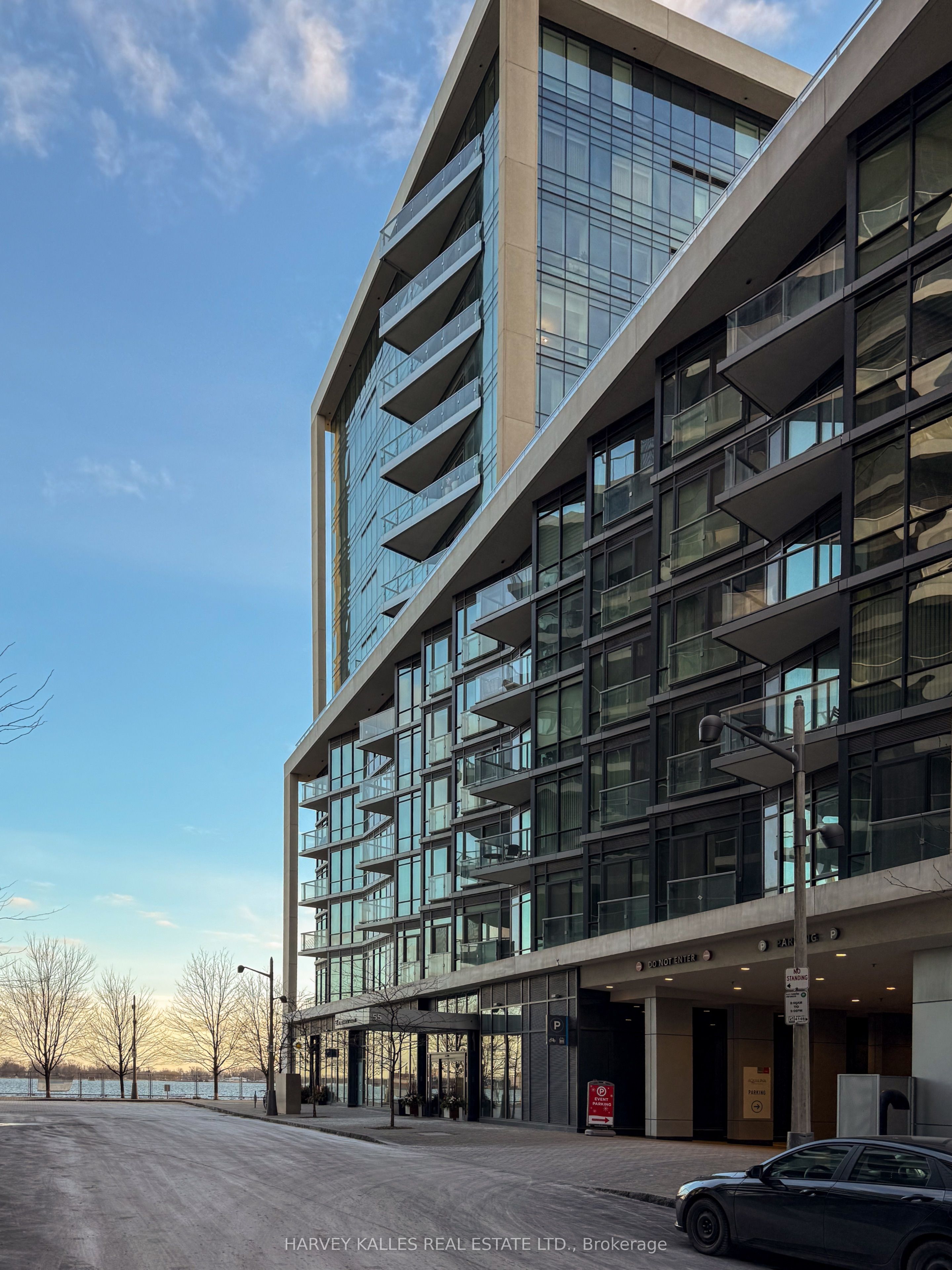 55 Merchants' Wharf N/A 926