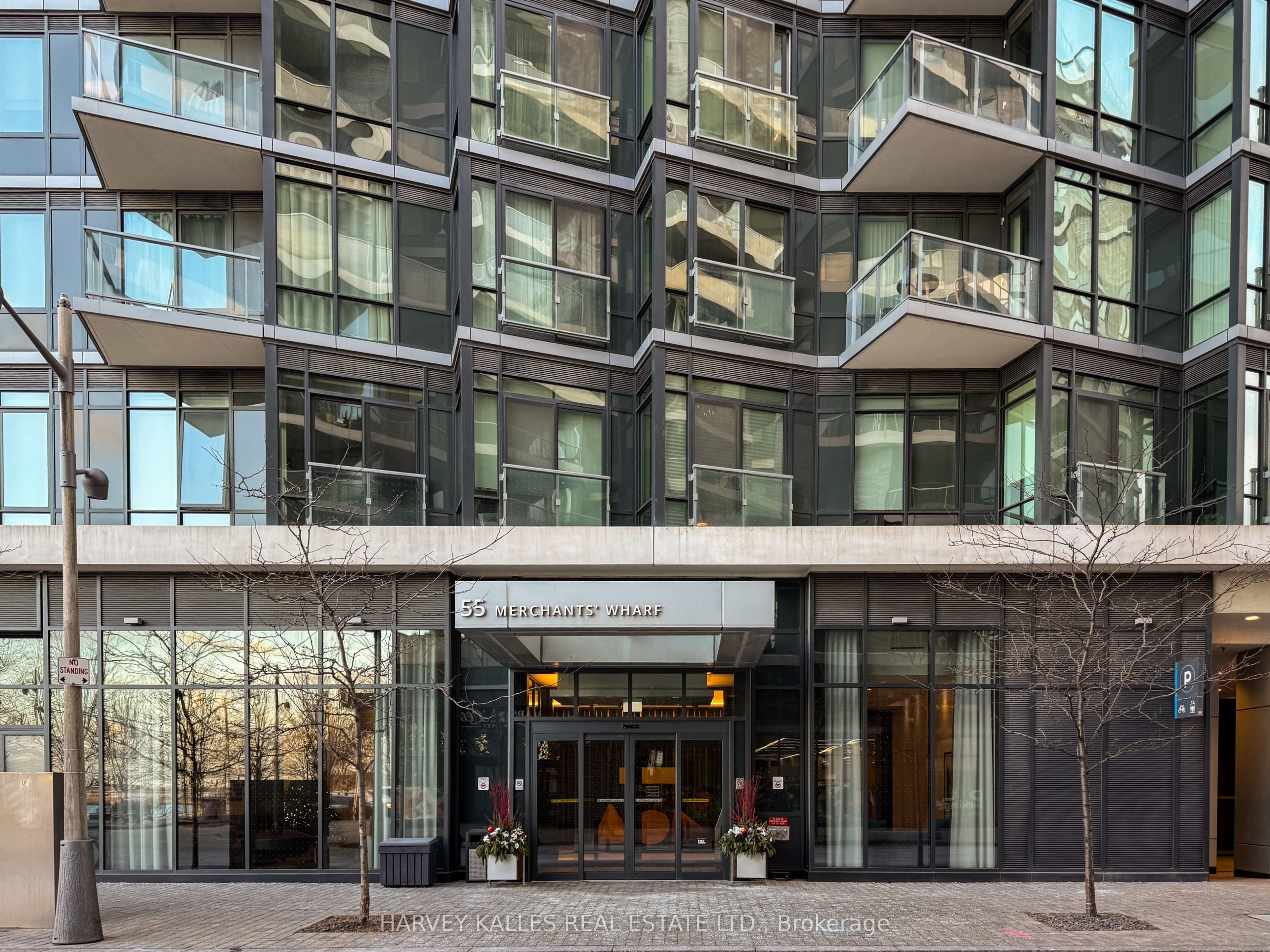 55 Merchants' Wharf N/A 926