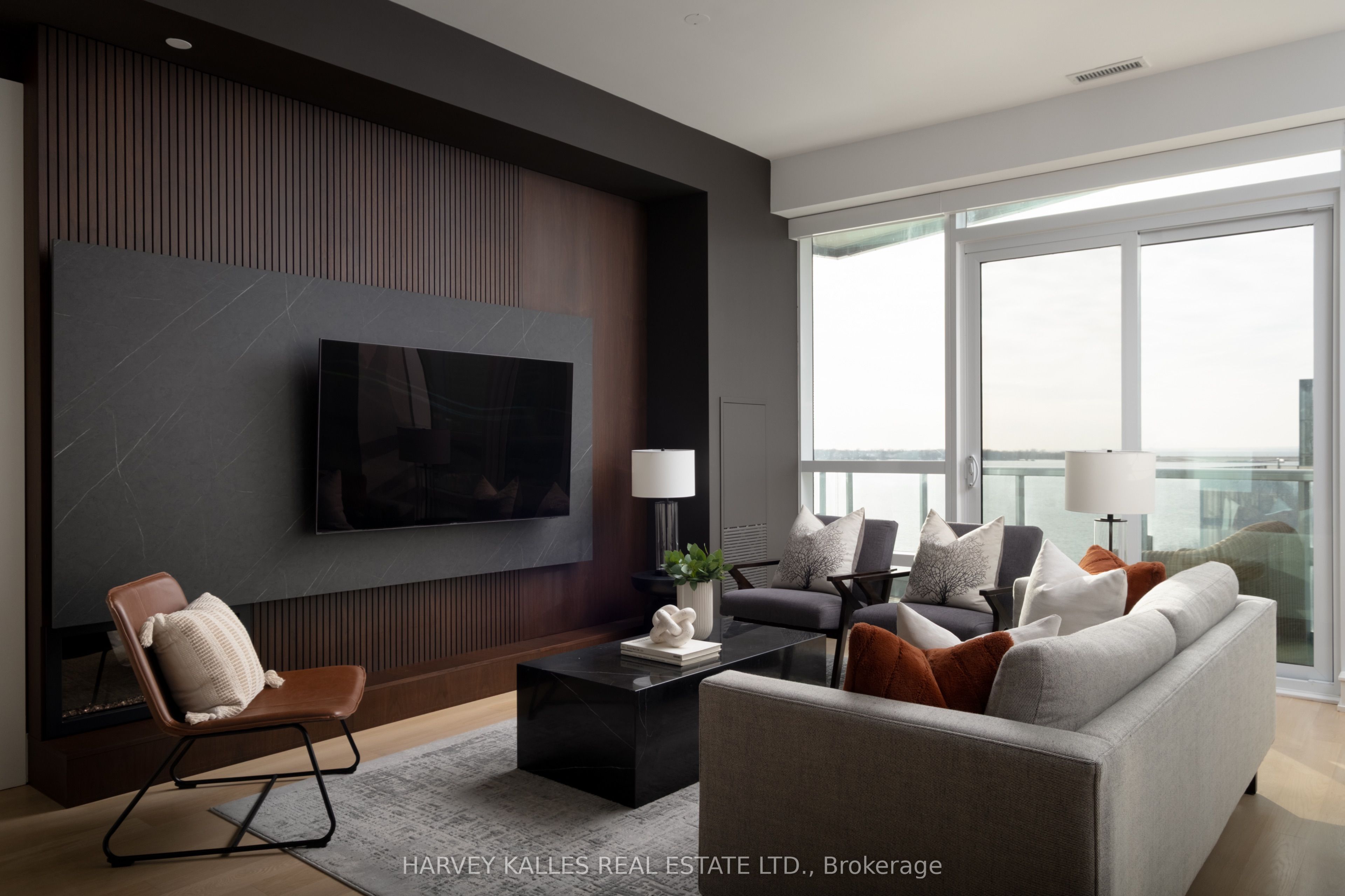 55 Merchants' Wharf N/A 926