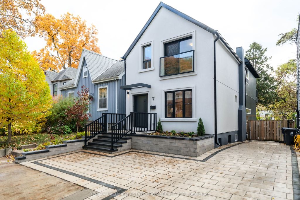 Photo of 7 Ivy Avenue, Toronto, ON M4L 2H6 (MLS # E12575204)