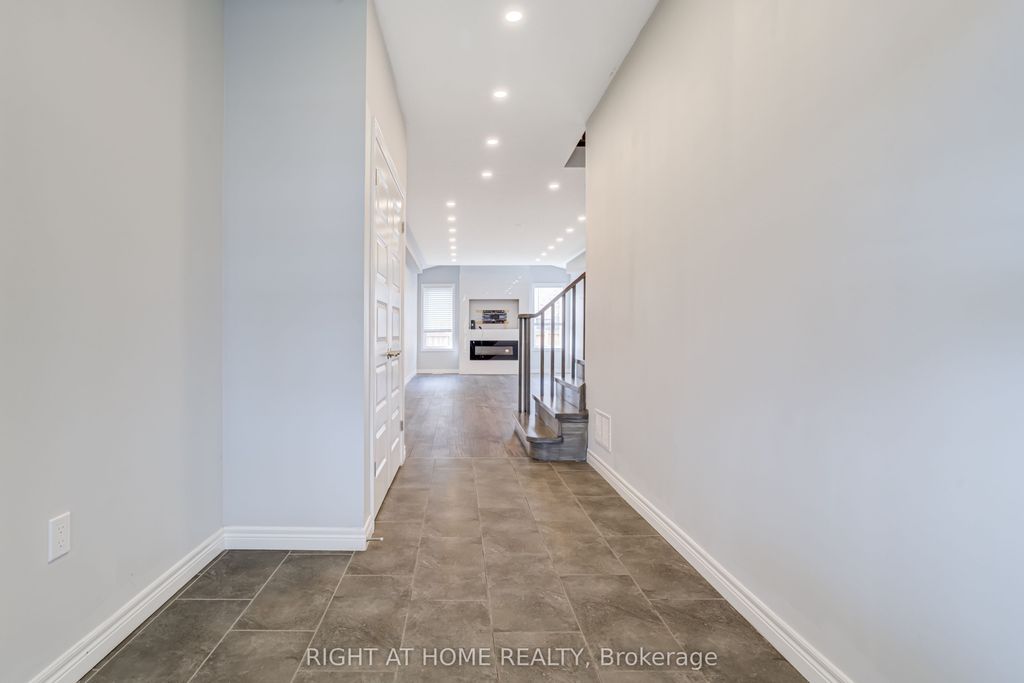 Photo of 71 Cittadella Boulevard, Hamilton, ON L0R 1P0 (MLS # X12450727)