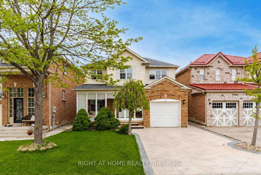 Photo of 10 Charleswood Circle, Brampton, ON L7A 1Z1 (MLS # W13086260)