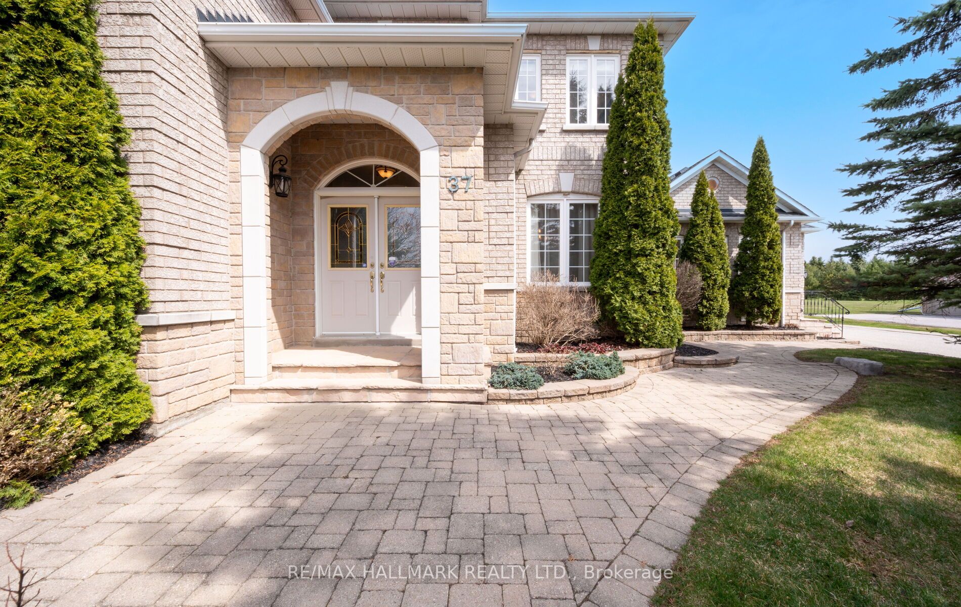 37 Witherspoon Way