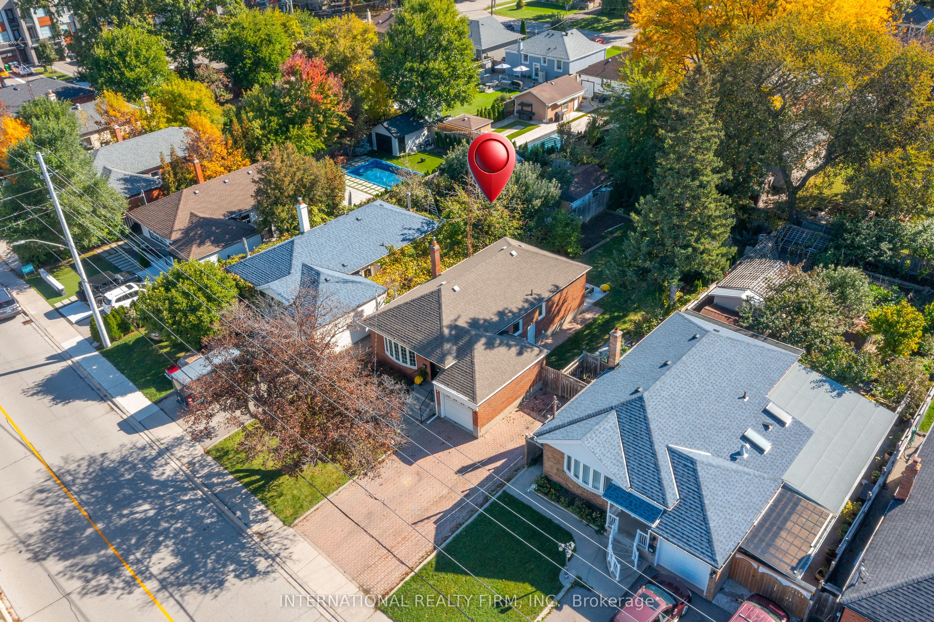 582 South Service Road
