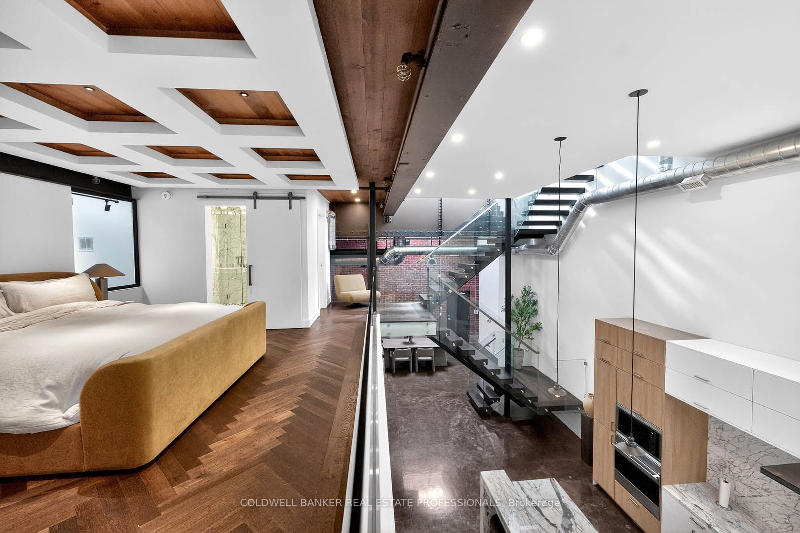 326 Carlaw Avenue 127