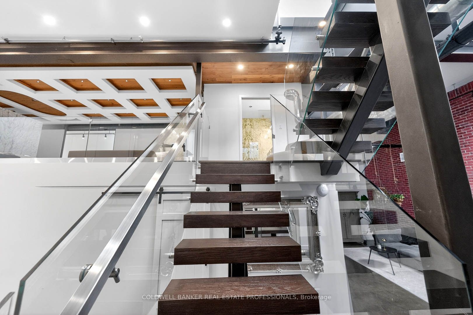 326 Carlaw Avenue 127