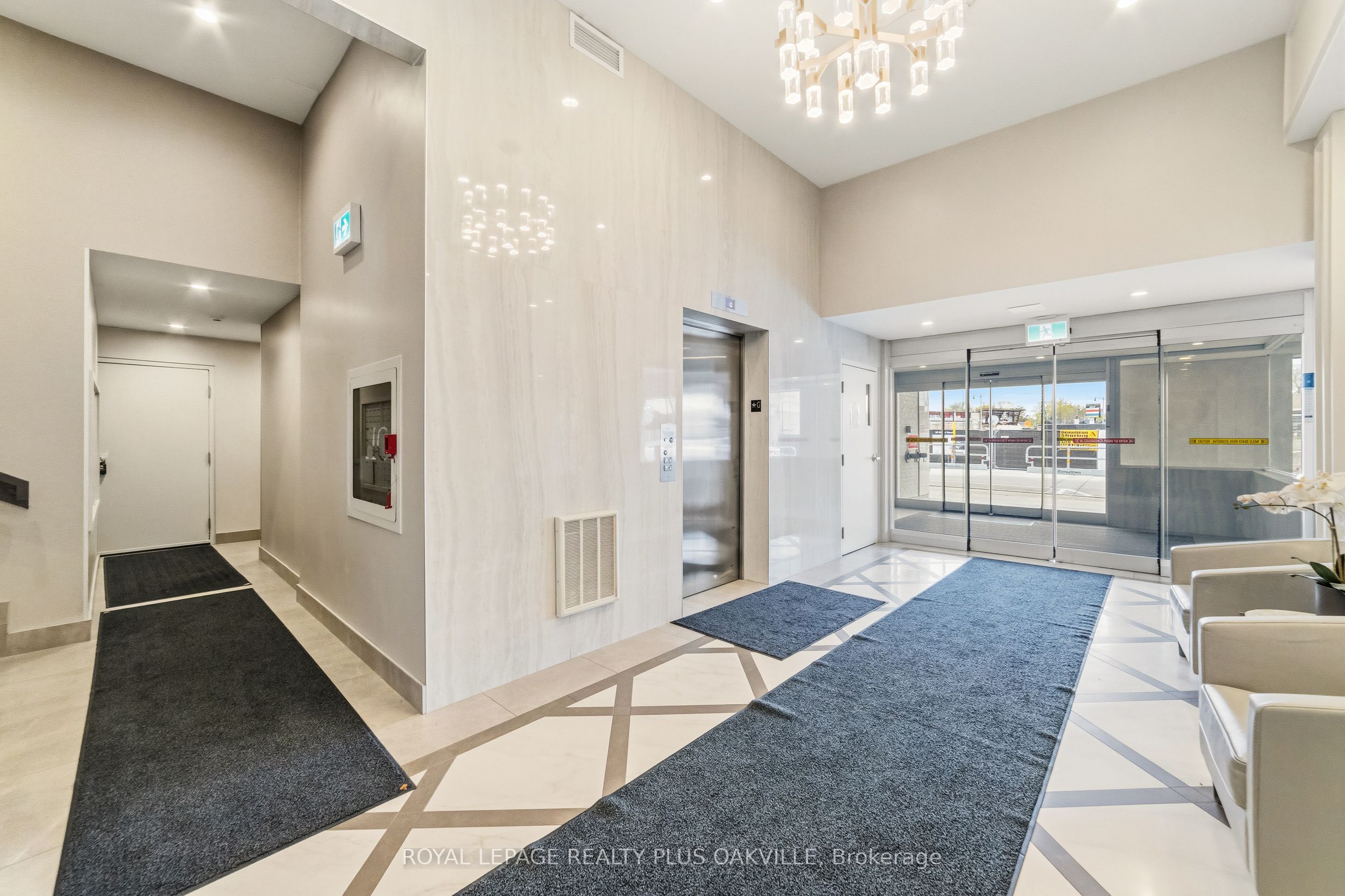 100 Bronte Road 404