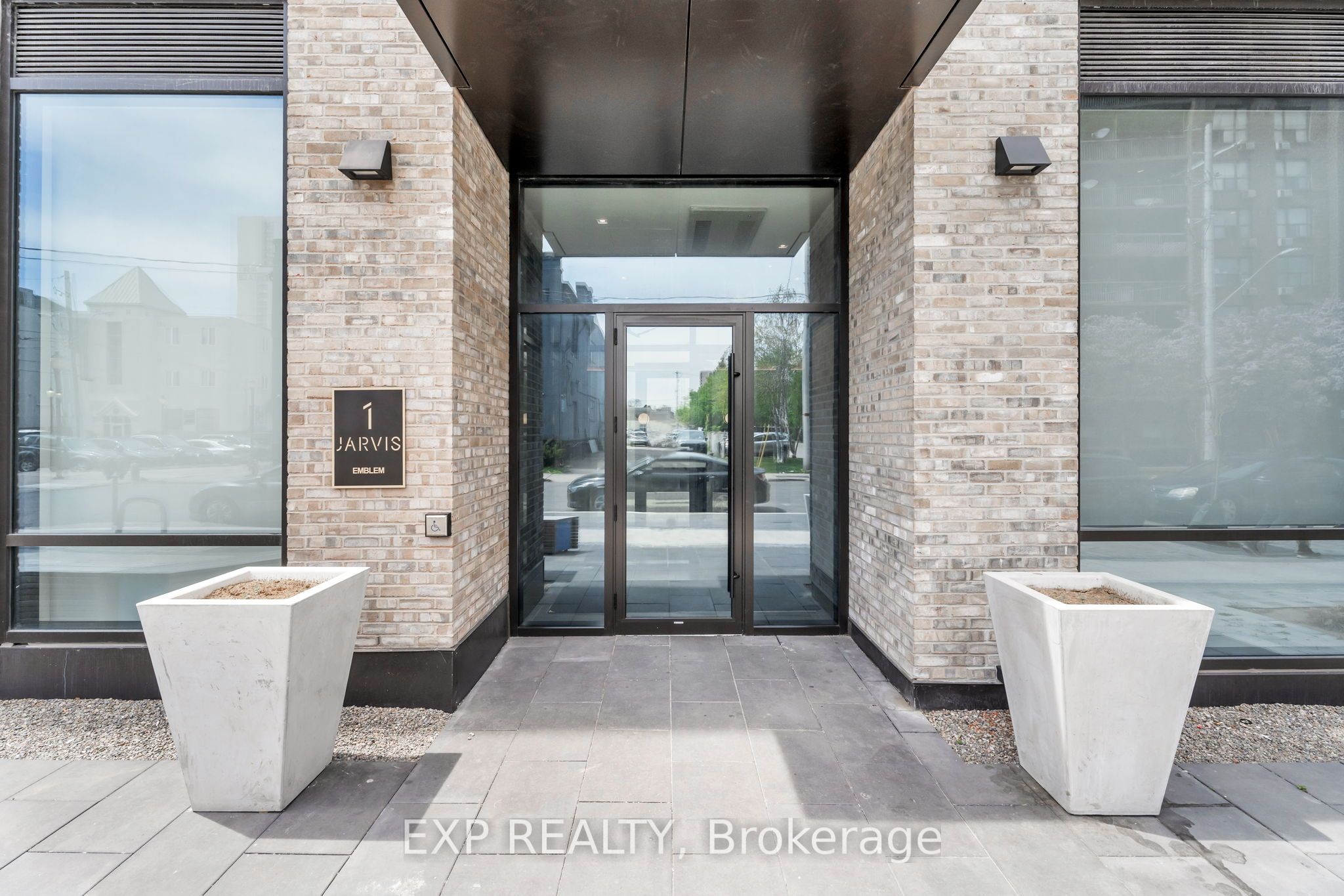 1 Jarvis Street 828