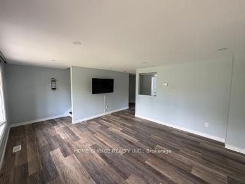 Photo of 228 C CINDY Lane W, Essa, ON L0M 1B0 (MLS # N12405466)