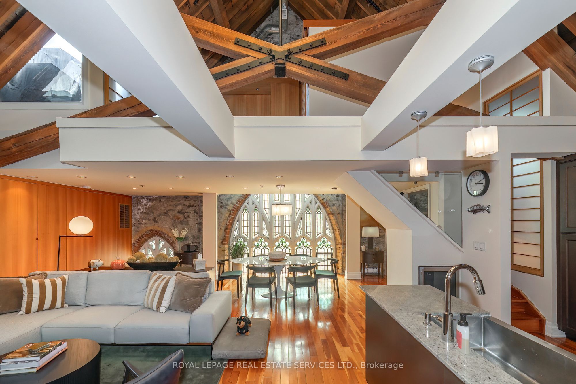 384 Sunnyside Avenue 308