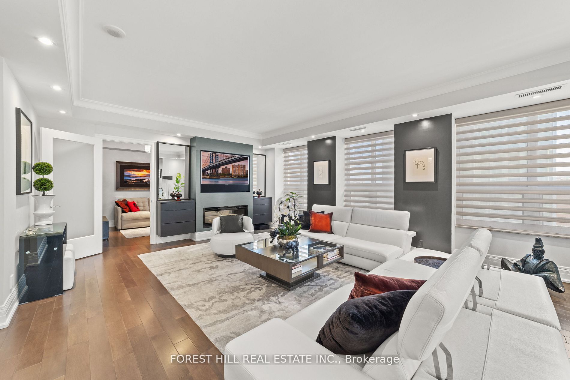 68 Yorkville Avenue 1001