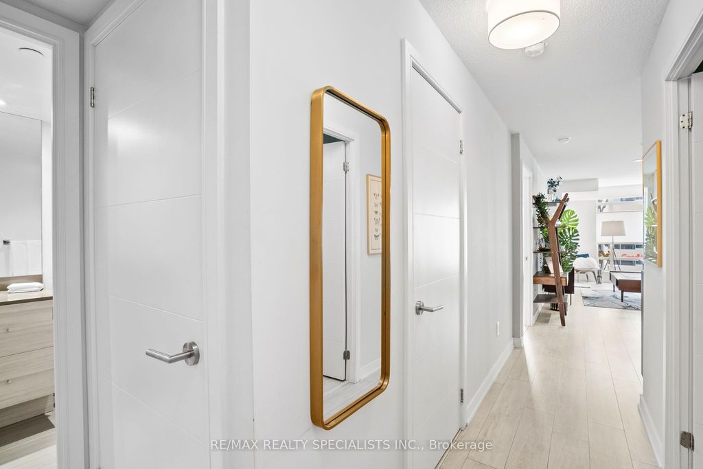 Photo of 525 Adelaide Street W #610, Toronto, ON M5V 0N7 (MLS # C12434969)