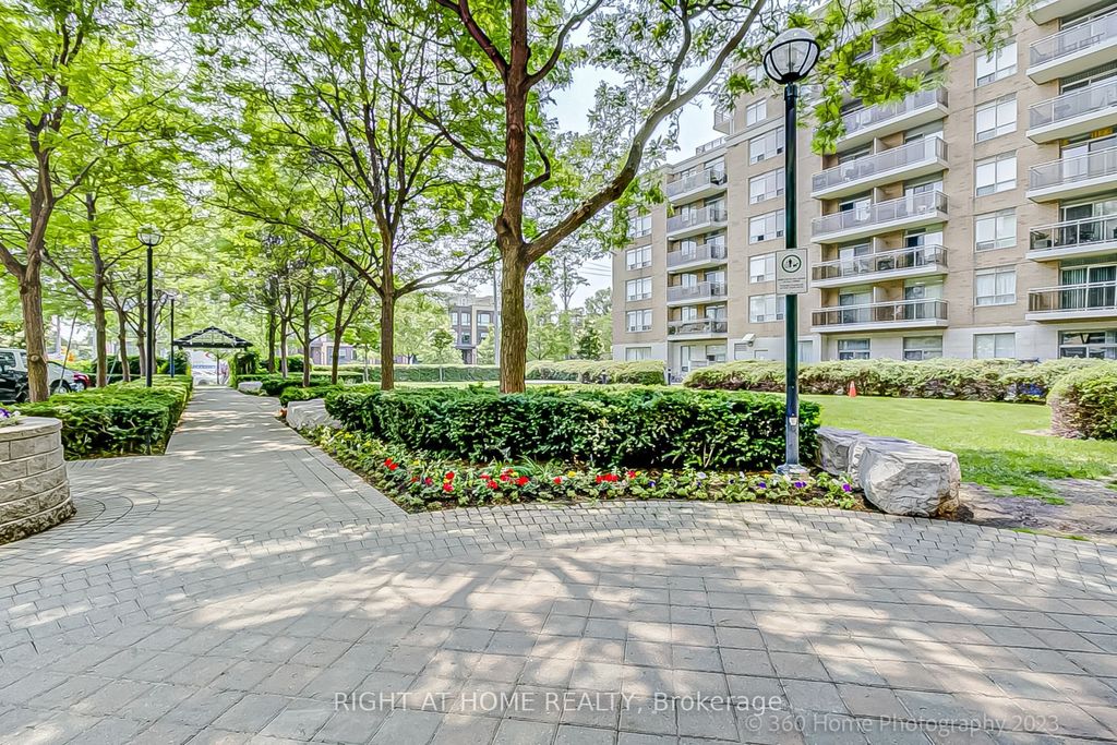 Photo of 650 Lawrence Avenue W #607, Toronto, ON M6A 3E8 (MLS # C12922168)