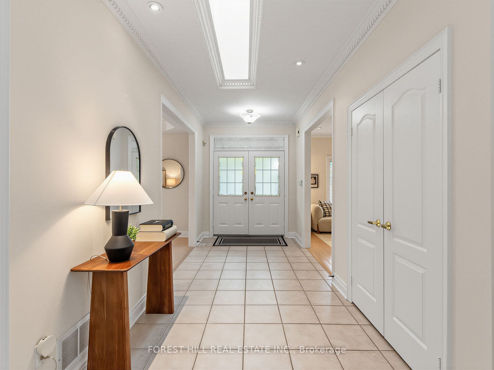 104 Sanibel Crescent