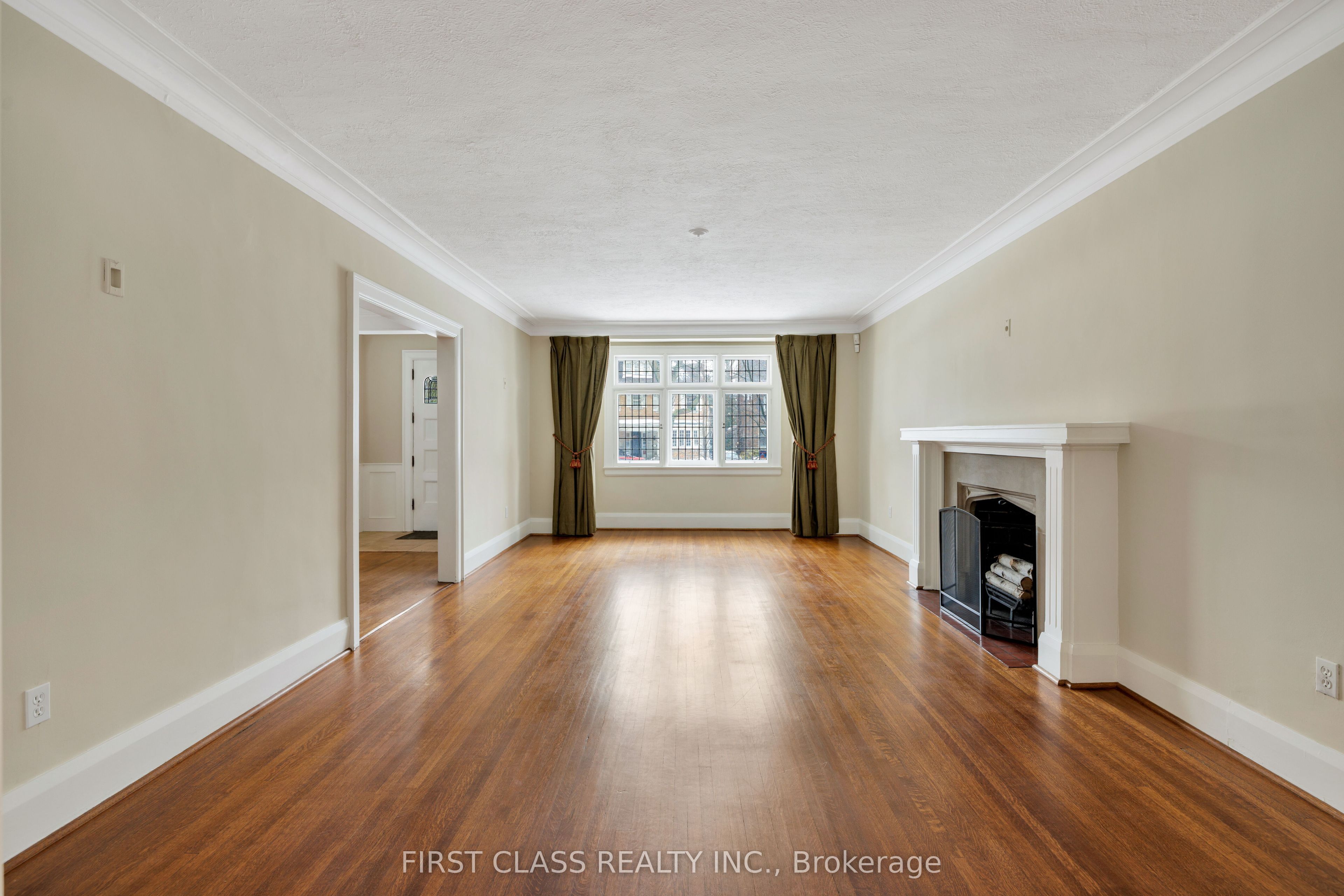 80 Douglas Drive