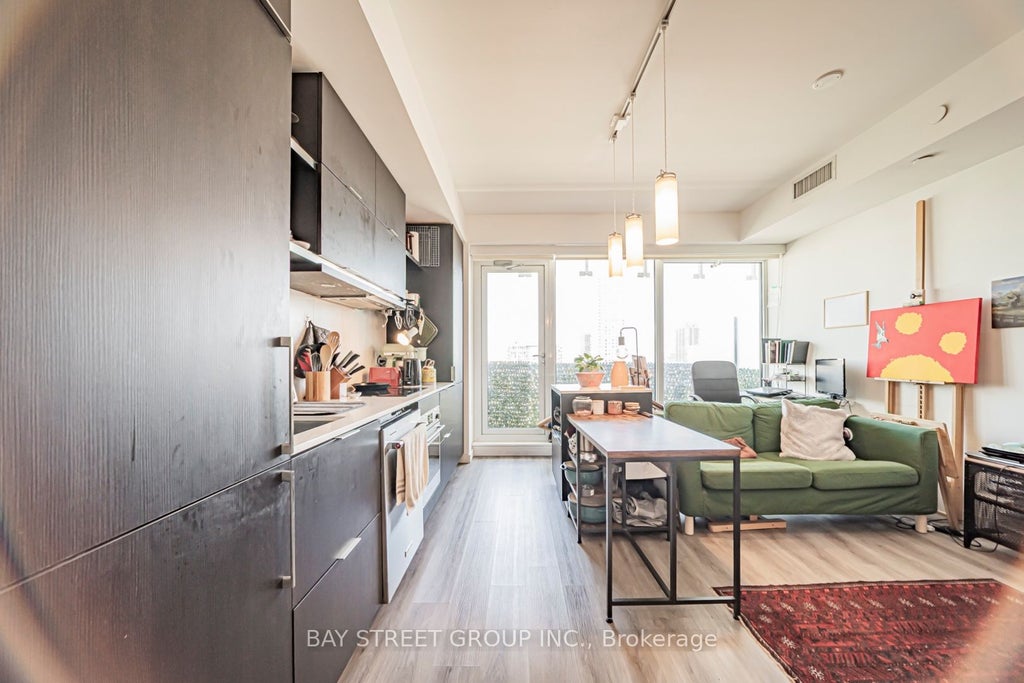 Photo of 197 Yonge Street #2204, Toronto, ON M5B 0C1 (MLS # C13212164)