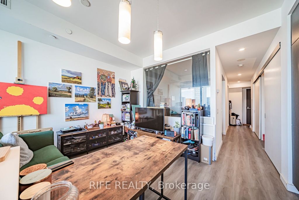 Photo of 197 Yonge Street #2204, Toronto, ON M5B 0C1 (MLS # C13212164)