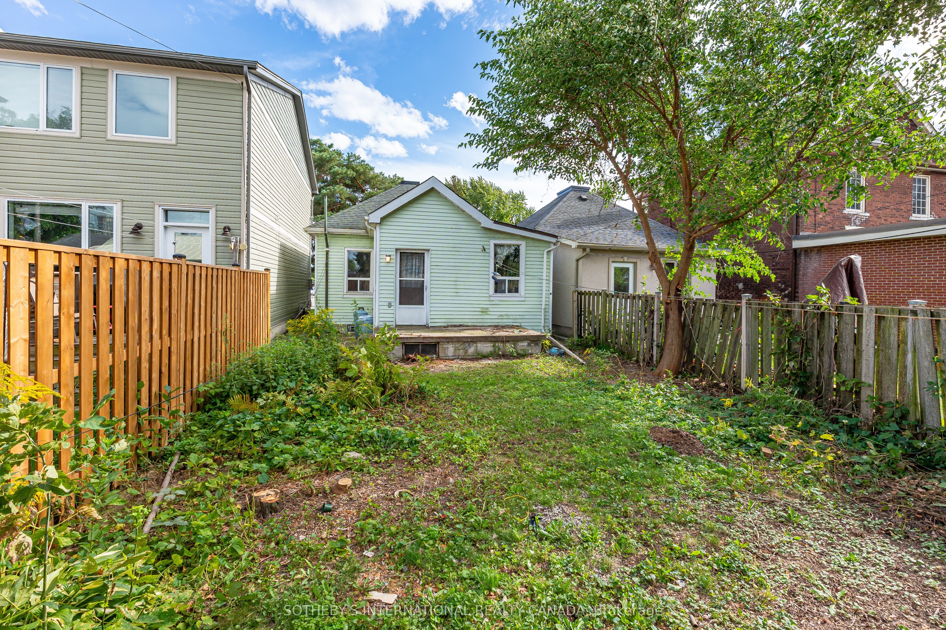14 Marshall Boulevard