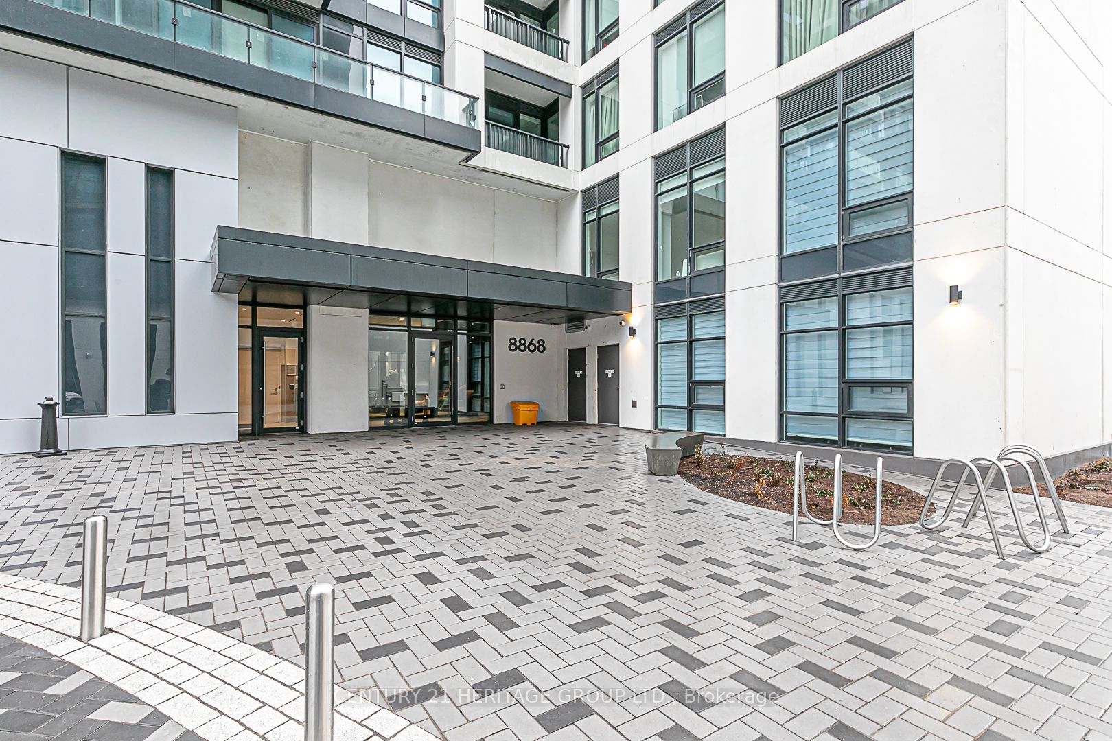 8868 Yonge Street 712E