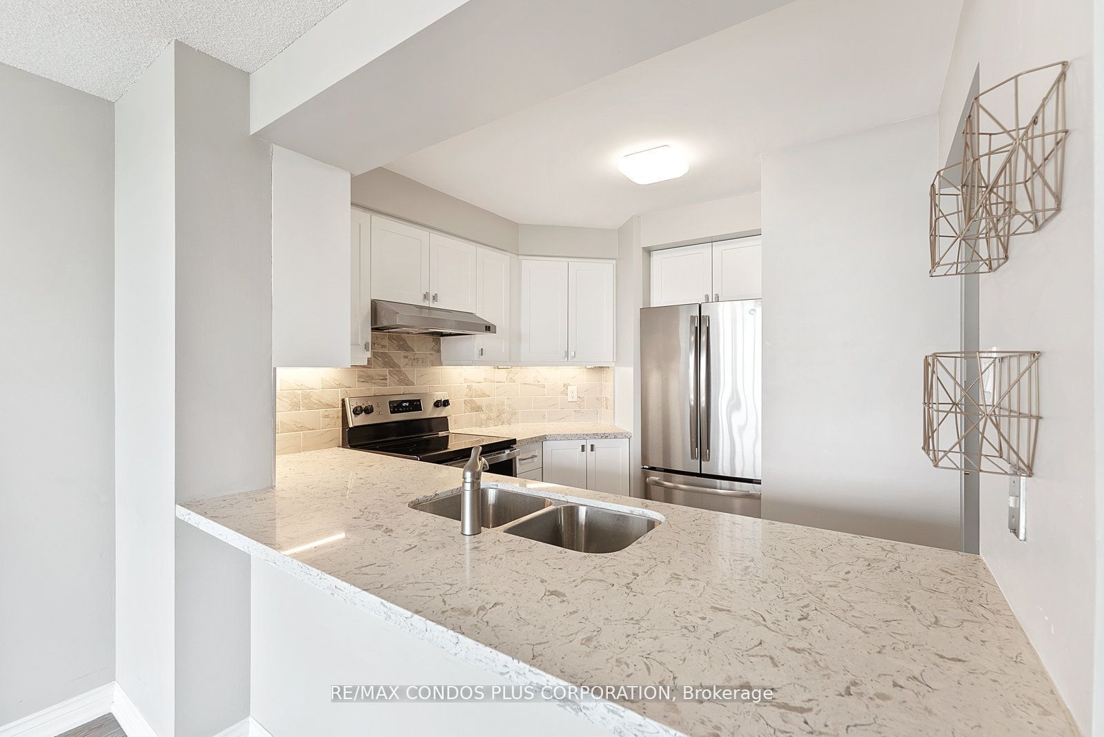 2285 Lake Shore Boulevard W 609