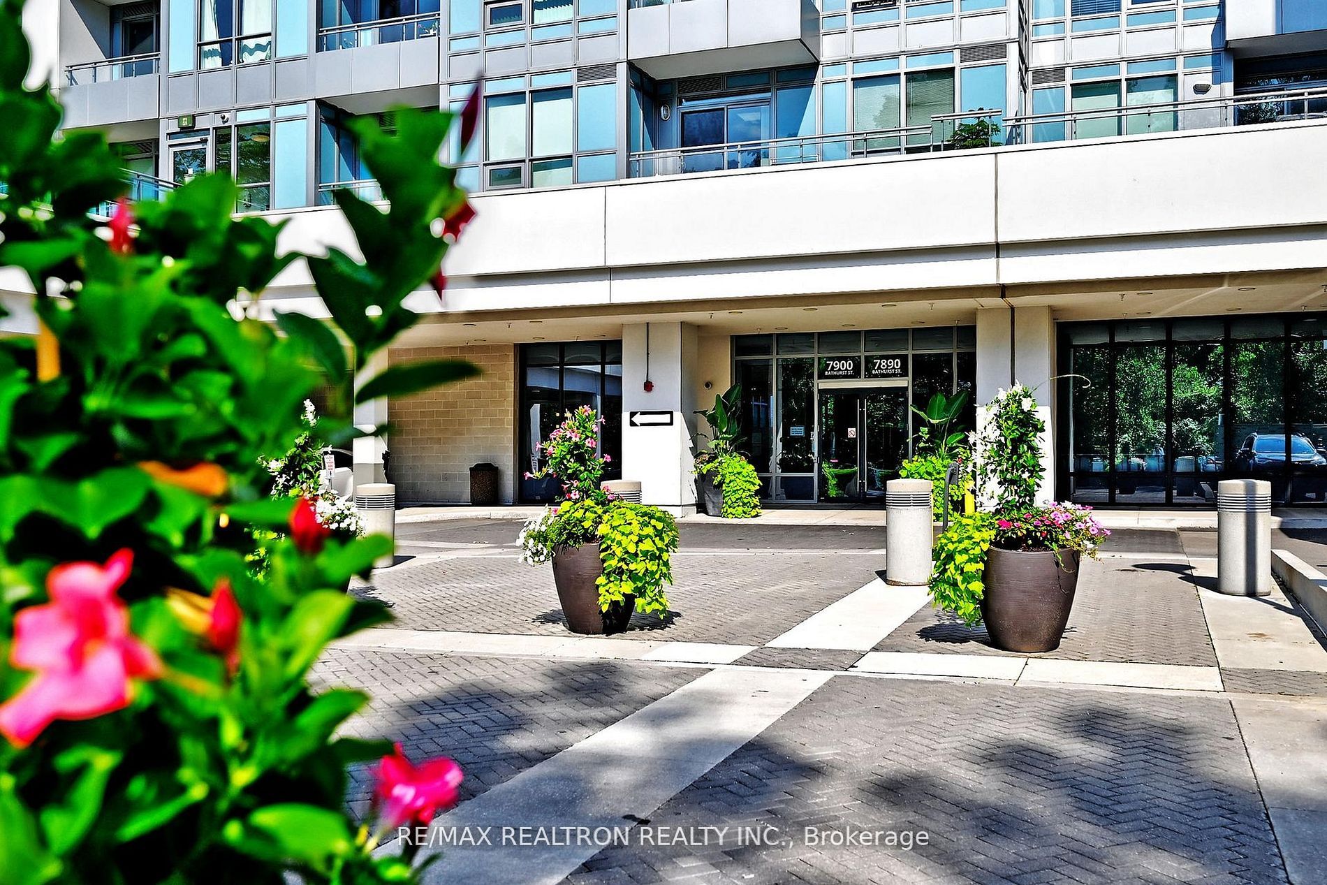 7900 Bathurst Street 1122