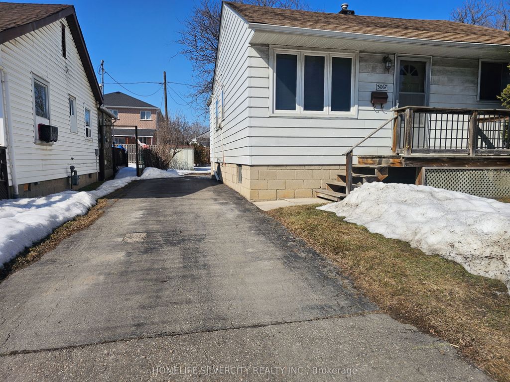 Photo of 3067 Churchill Avenue, Mississauga, ON L4T 1R4 (MLS # W12861632)