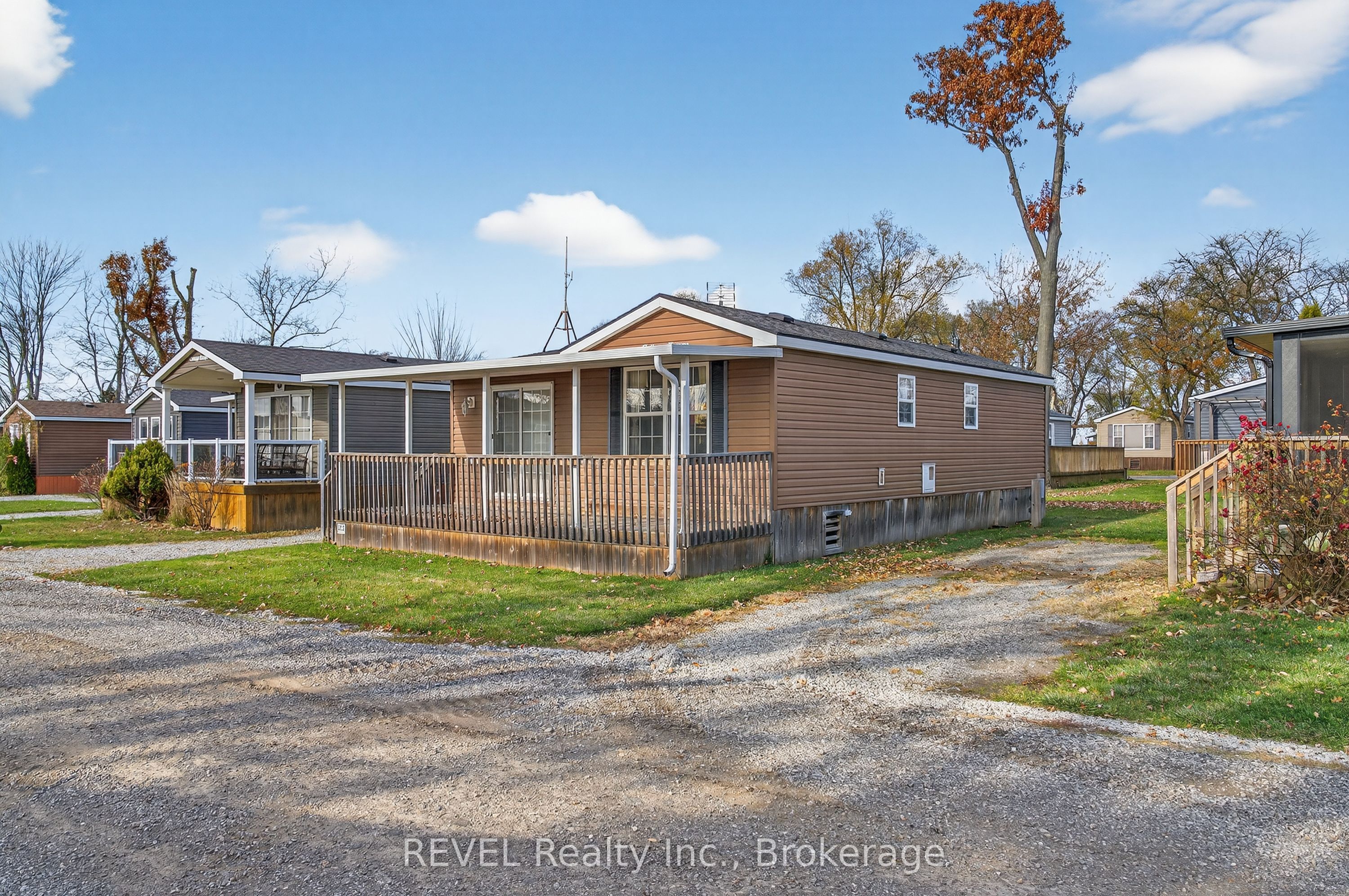 Photo 1 of 44 — 1501 Line 8 Road 252, Niagara-on-the-Lake, ON L0S 1L0