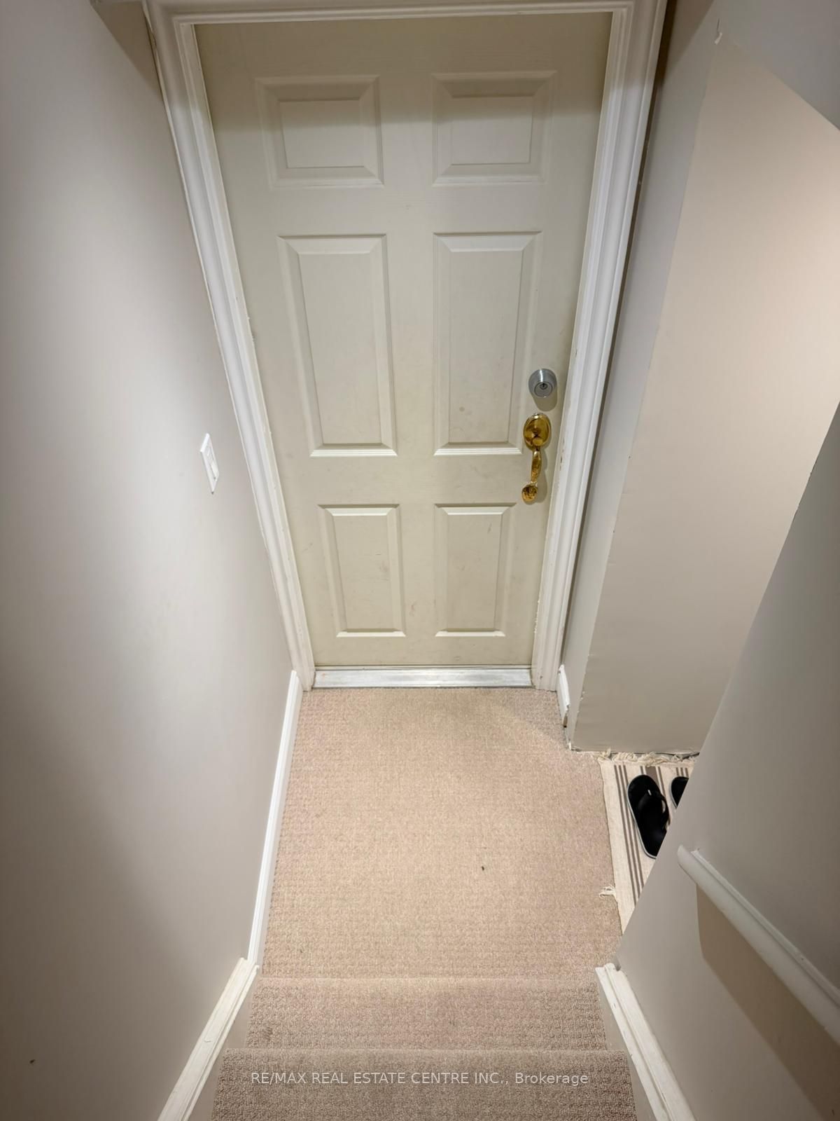 532 Woodward Avenue Bsmt.