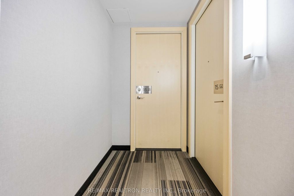 Photo of 30 Roehampton Avenue #1501, Toronto, ON M4P 0B9 (MLS # C12404222)