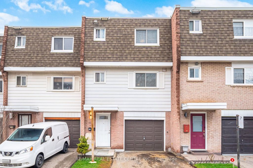 Photo of 830 Westlock Road #20A, Mississauga, ON L5C 1K6 (MLS # W13027404)