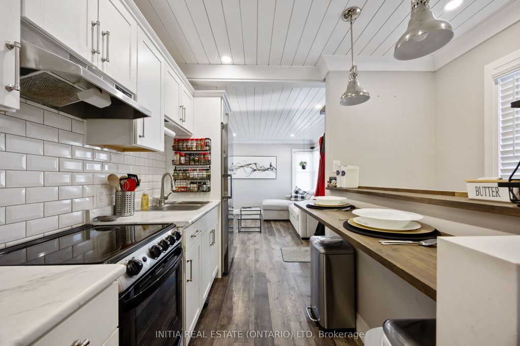 Photo of 269 Ross Avenue, Sarnia, ON N7T 1K1 (MLS # X12755258)