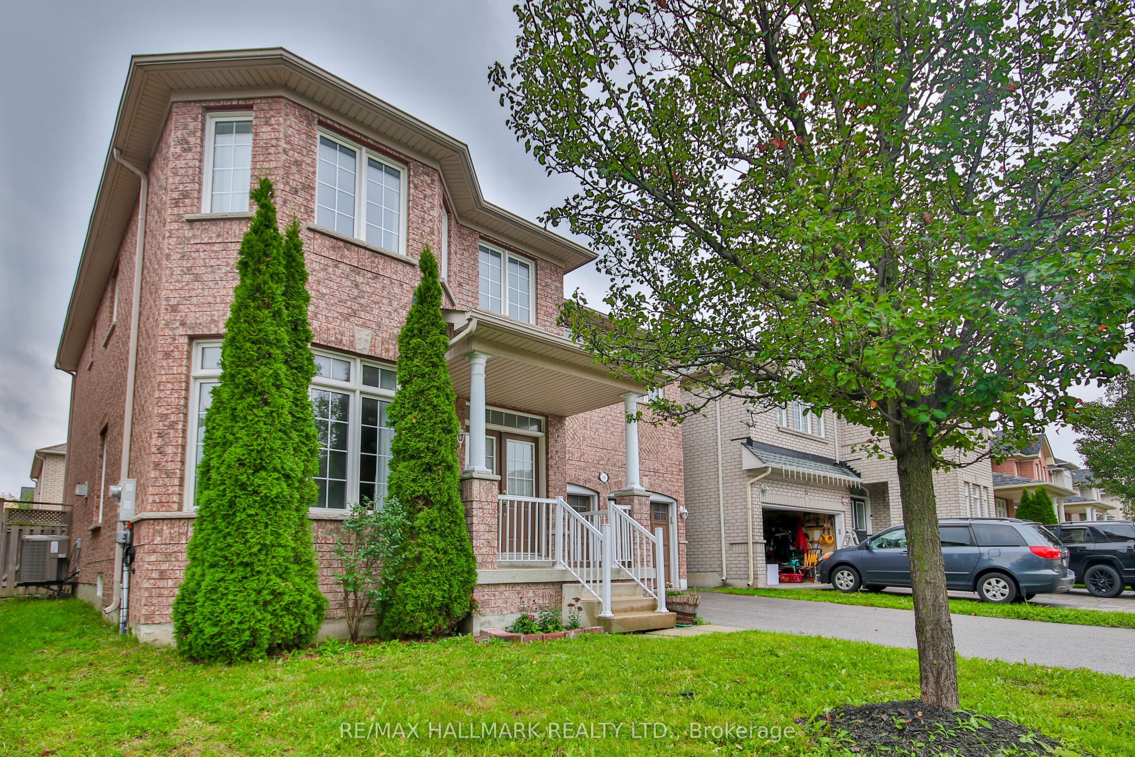 15 Briarglen Road