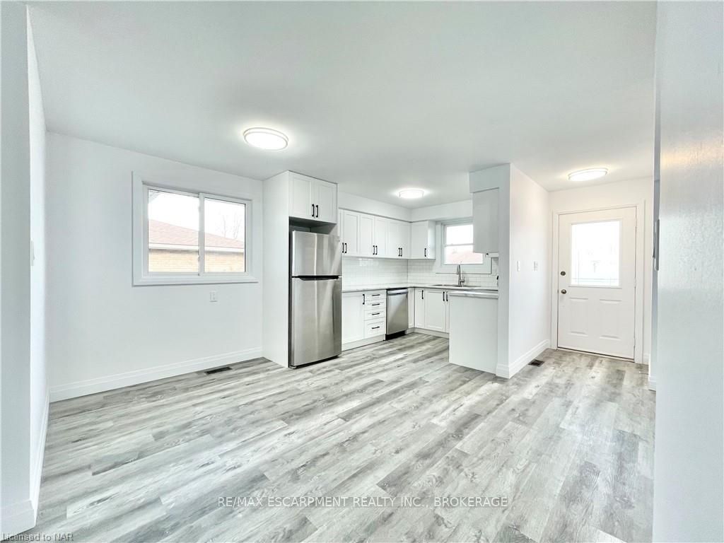 76 Marc Boulevard